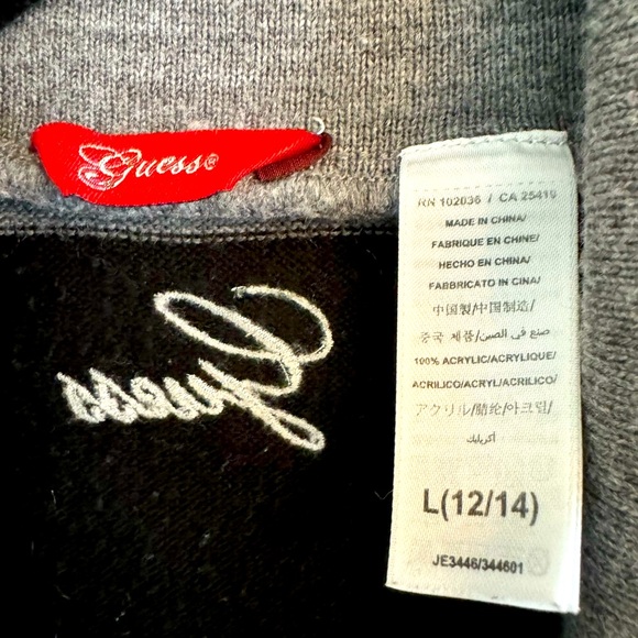 Guess - Picture 3 of 3